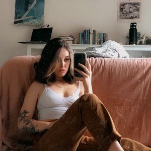 Meet your Posher, Damiana